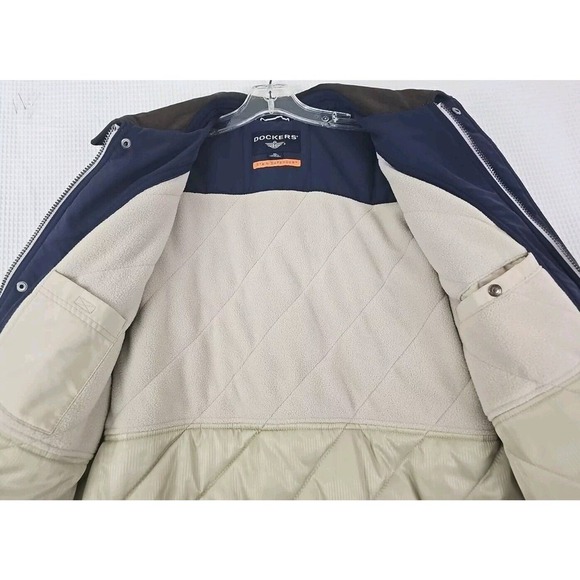 Dockers ~Men's Size XL~ Beige Bomber Full Zip Stain Defender Coat Jacket. - Picture 7 of 9